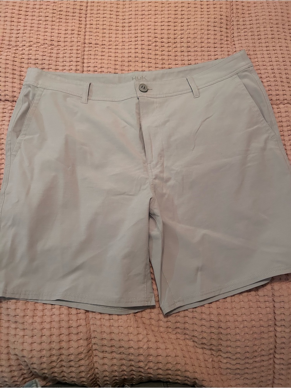 Huk Light Gray Men’s Flat-Front Performance Shorts